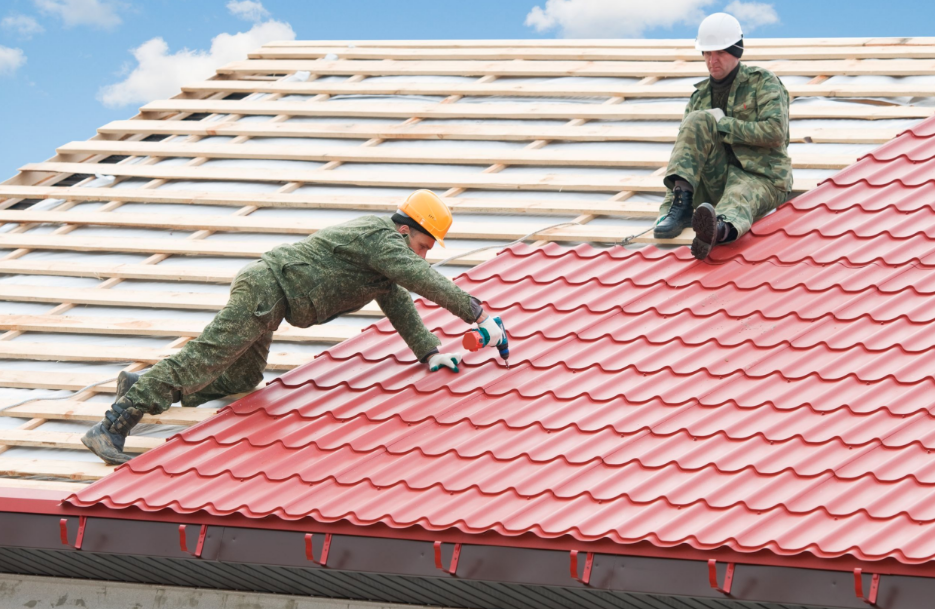 Follow These Top 4 Tips For Hiring The Right Commercial Roofing Contractor