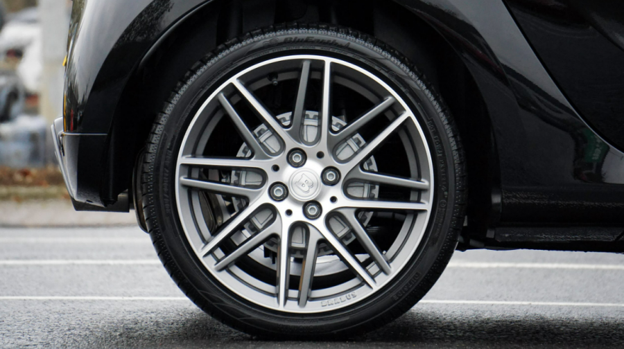 Stop Burning Rubber: 5 Ways Smart Drivers Make Their Tires Last